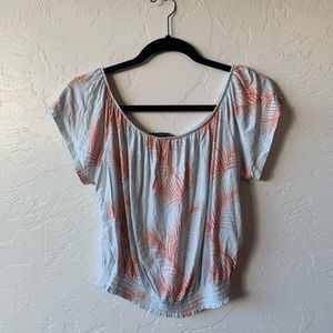 Super cute tropical top